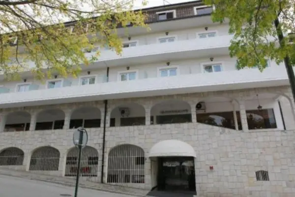 Petrus Hotel Main image